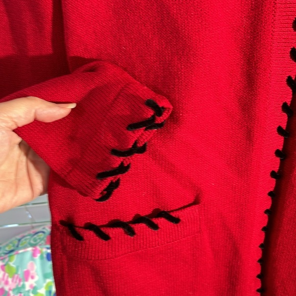 St. John Sport by Marie Gray classic red twin sweater set with black velvet trim - Picture 2 of 9